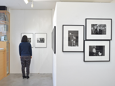 梁丞佑写真展「新宿迷子」