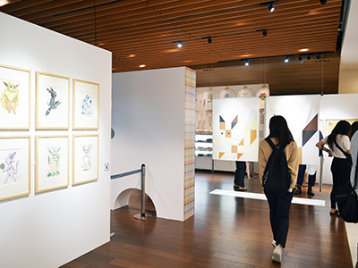 大人のポケモンコラボ展示&カフェ「EVs+ cafe」