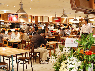 多国籍なカジュアルダイニング「チョイス!」オープン!