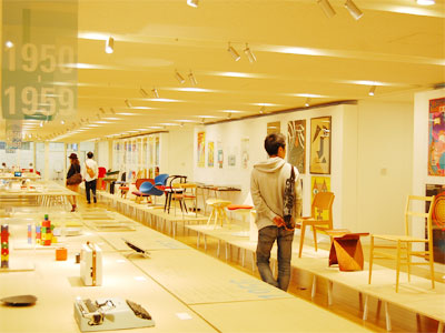 「ムサビのデザイン 武蔵野美術大学のデザインコレクションと教育」展
