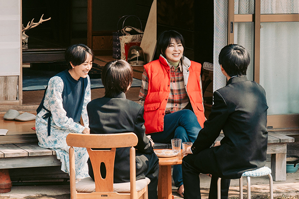 石橋静河,藤原聖,松たか子,川口和空