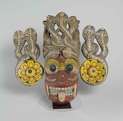 Eyes of Things ��Biographies of Whispering Artefacts from Melanesia