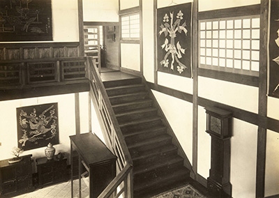 commemorating the 90th anniversary of its foundation Soetsu Yanagi and Nihon Mingeikan