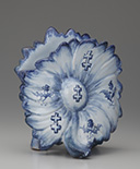 花器「フランス菊」　エミール・ガレ作　1881〜85年頃　サントリー美術館（野依利之氏寄贈）