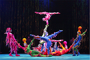 Ήlq@Re|[ET[JXw@JCxiVNEhDE\CA2002NjߑfUC@Director: Dominic Champagne / Director of creation: Andrew Watson / Set designer: Stephane Roy / Courtesy of Cirque du Soleil