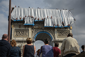 Photo: Benjamin Loyseau ©2021 Christo and Jeanne-Claude Foundation