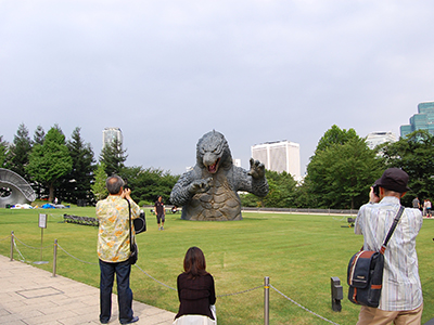 MIDTOWN meets GODZILLA