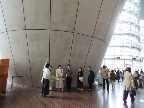 約2年ぶりの開催!国立新美術館 建築ツアー2021 歩く・見る・知る美術館