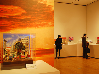 戦場カメラマン 渡部陽一 & 紙の魔術師 太田隆司 展
