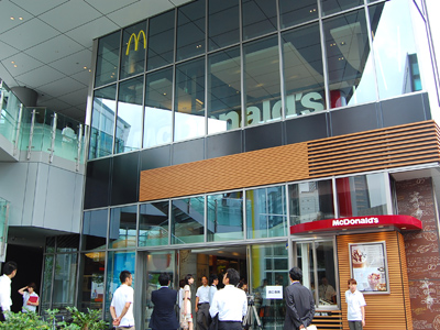 マクドナルド 六本木ヒルズ店 がオープン フォトニュース Ehills Club マクドナルド 六本木ヒルズ店 がオープン フォトニュース Ehills Club
